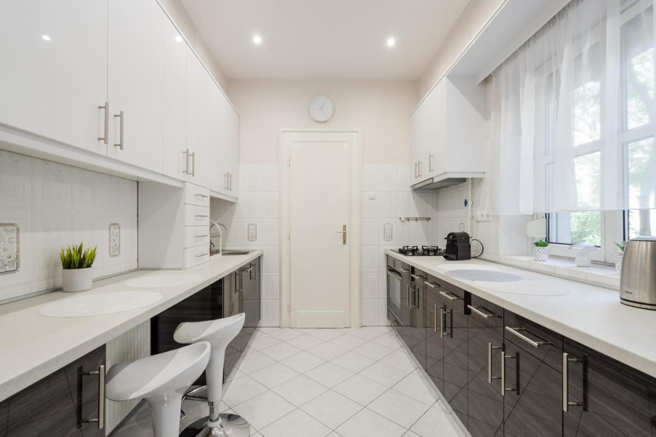 Bpr Ethereal Panoramic Suite With A/C & Balcony บูดาเปสต์ ภายนอก รูปภาพ