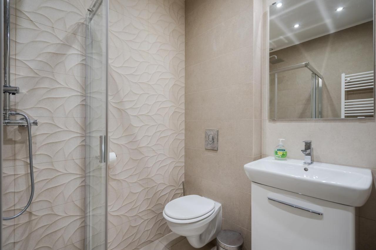 Bpr Ethereal Panoramic Suite With A/C & Balcony บูดาเปสต์ ภายนอก รูปภาพ