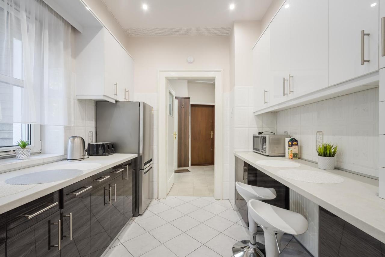 Bpr Ethereal Panoramic Suite With A/C & Balcony บูดาเปสต์ ภายนอก รูปภาพ
